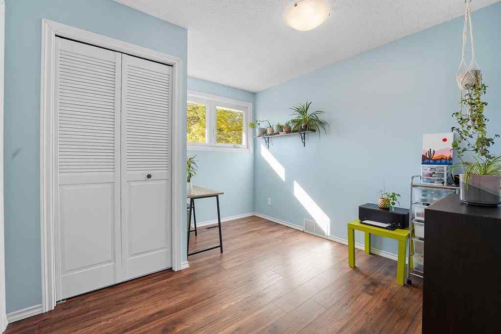 MLS® A2259322 - 5215 38 Street Crescent  in Southwest Innisfail Innisfail, Residential