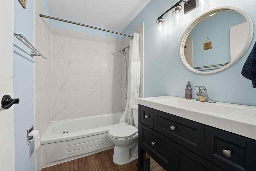 MLS® A2259322 - 5215 38 Street Crescent  in Southwest Innisfail Innisfail, Residential