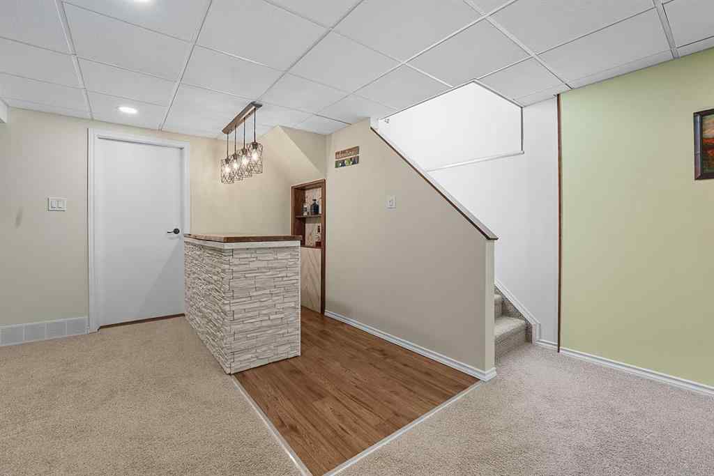 MLS® A2259322 - 5215 38 Street Crescent  in Southwest Innisfail Innisfail, Residential