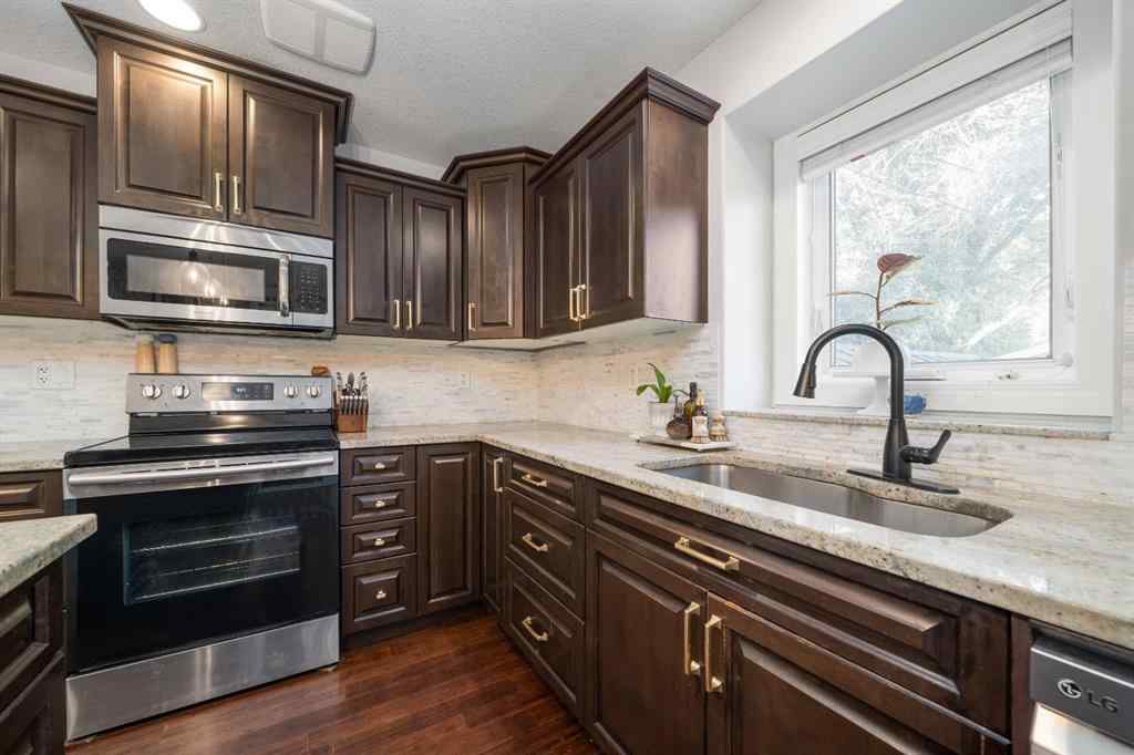 MLS® A2259323 - 482 11 Street SE in SE Hill Medicine Hat, Residential