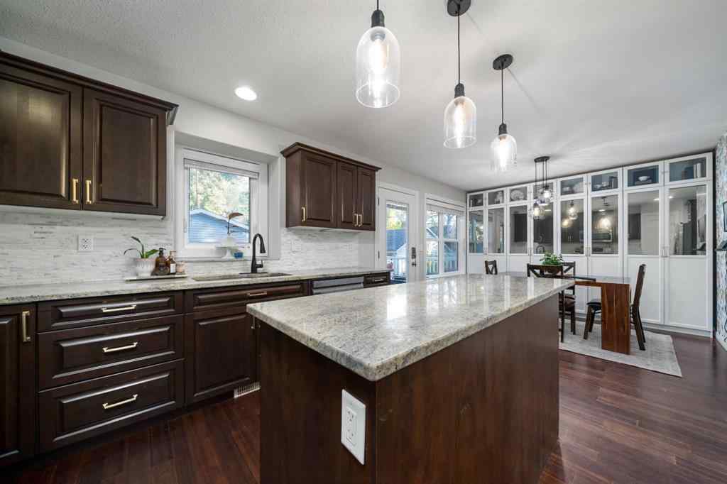 MLS® A2259323 - 482 11 Street SE in SE Hill Medicine Hat, Residential