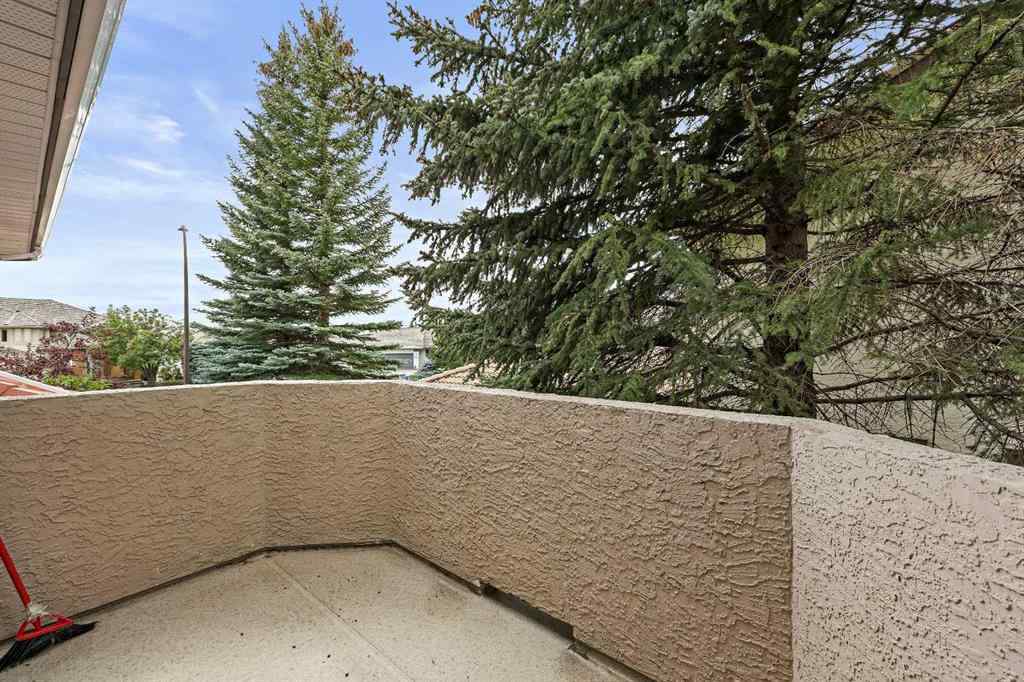 MLS® A2259327 - 151 Hawkside Close NW in Hawkwood Calgary, Residential
