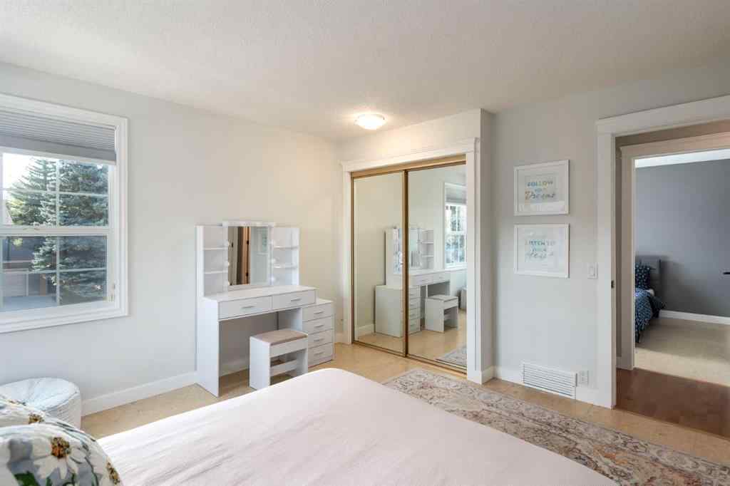 MLS® A2259333 - 4 Wood Willow Place SW in Woodlands Calgary, Residential