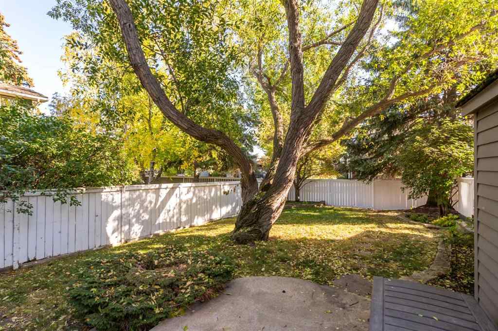 MLS® A2259333 - 4 Wood Willow Place SW in Woodlands Calgary, Residential