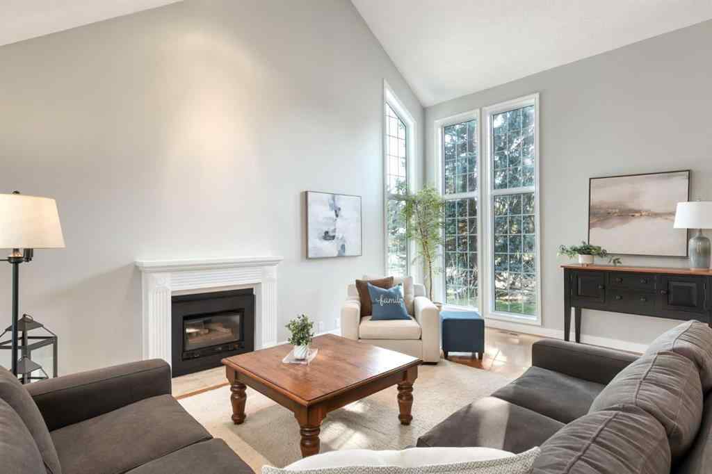 MLS® A2259333 - 4 Wood Willow Place SW in Woodlands Calgary, Residential