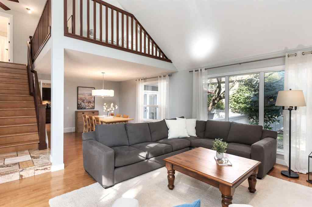 MLS® A2259333 - 4 Wood Willow Place SW in Woodlands Calgary, Residential