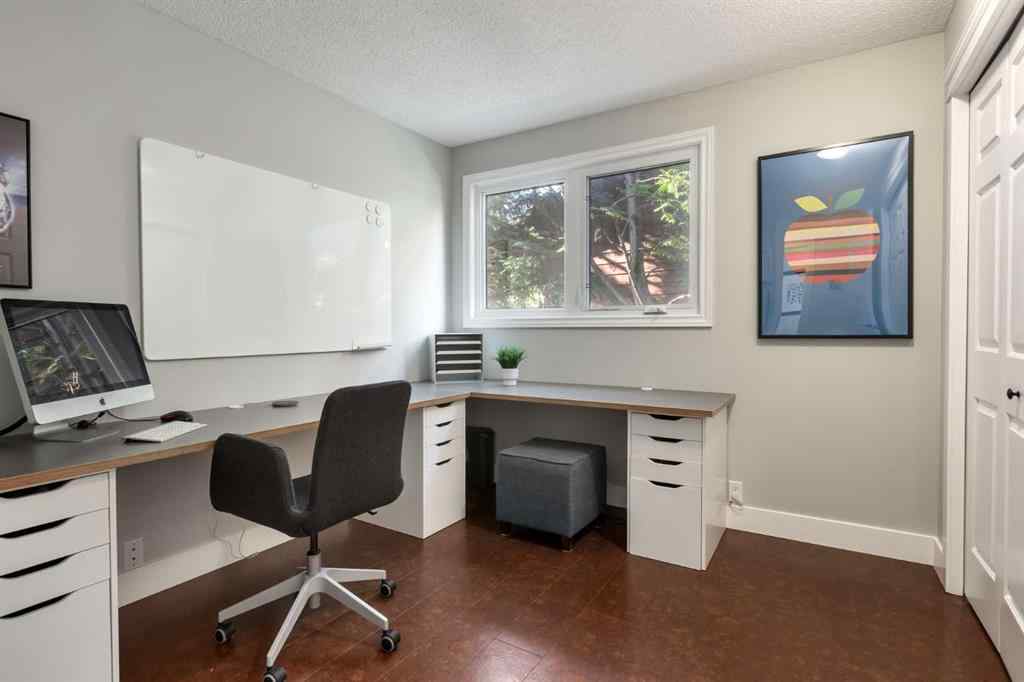 MLS® A2259333 - 4 Wood Willow Place SW in Woodlands Calgary, Residential