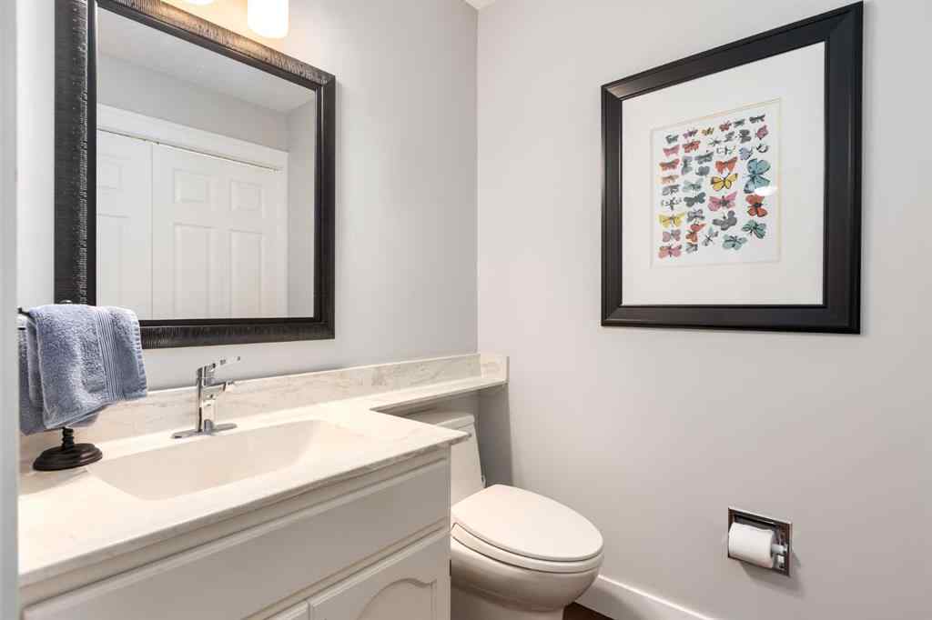 MLS® A2259333 - 4 Wood Willow Place SW in Woodlands Calgary, Residential