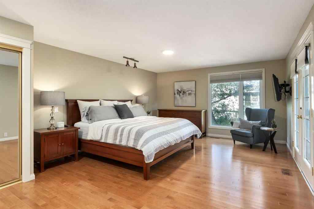 MLS® A2259333 - 4 Wood Willow Place SW in Woodlands Calgary, Residential