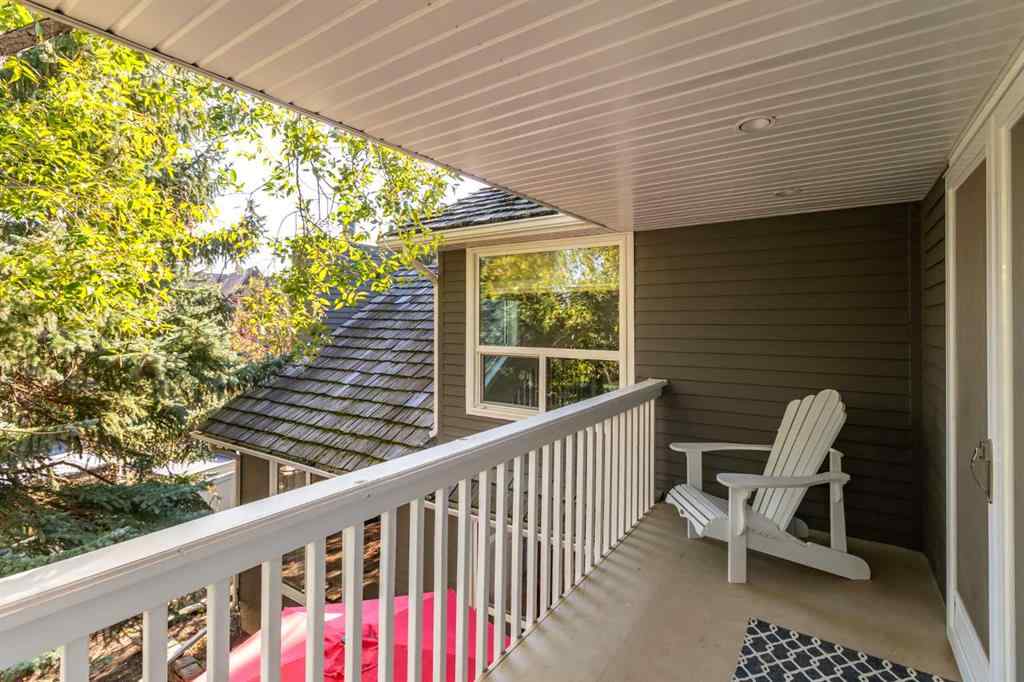 MLS® A2259333 - 4 Wood Willow Place SW in Woodlands Calgary, Residential