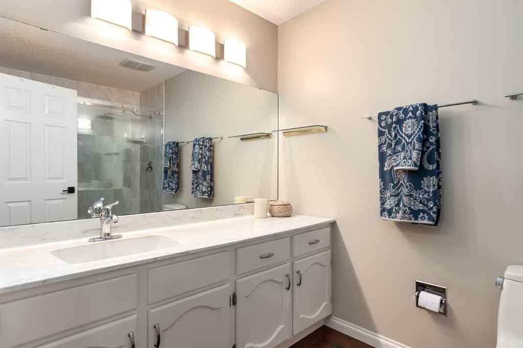 MLS® A2259333 - 4 Wood Willow Place SW in Woodlands Calgary, Residential