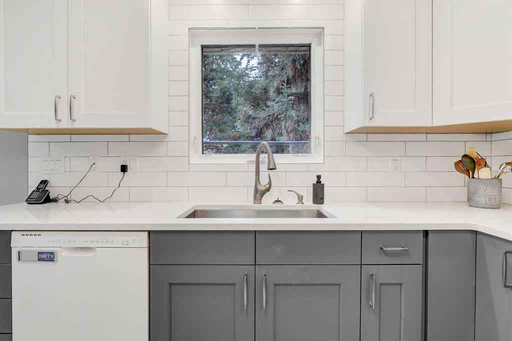 MLS® A2259340 - 6910 94 Street  in South Patterson Place Grande Prairie, Residential