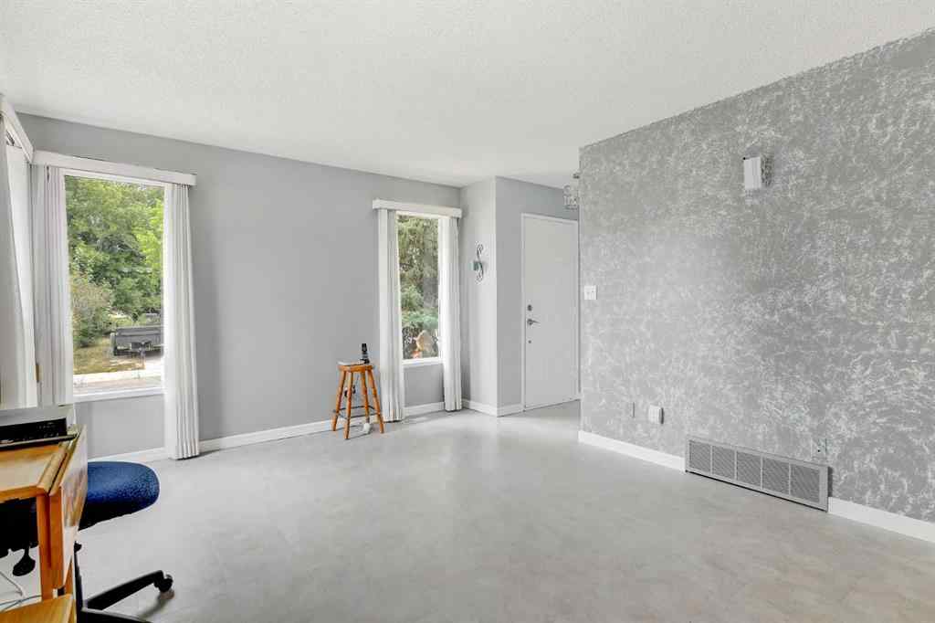 MLS® A2259340 - 6910 94 Street  in South Patterson Place Grande Prairie, Residential