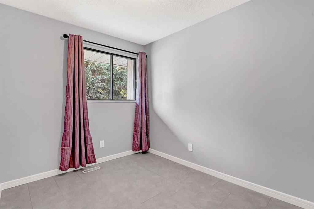 MLS® A2259340 - 6910 94 Street  in South Patterson Place Grande Prairie, Residential