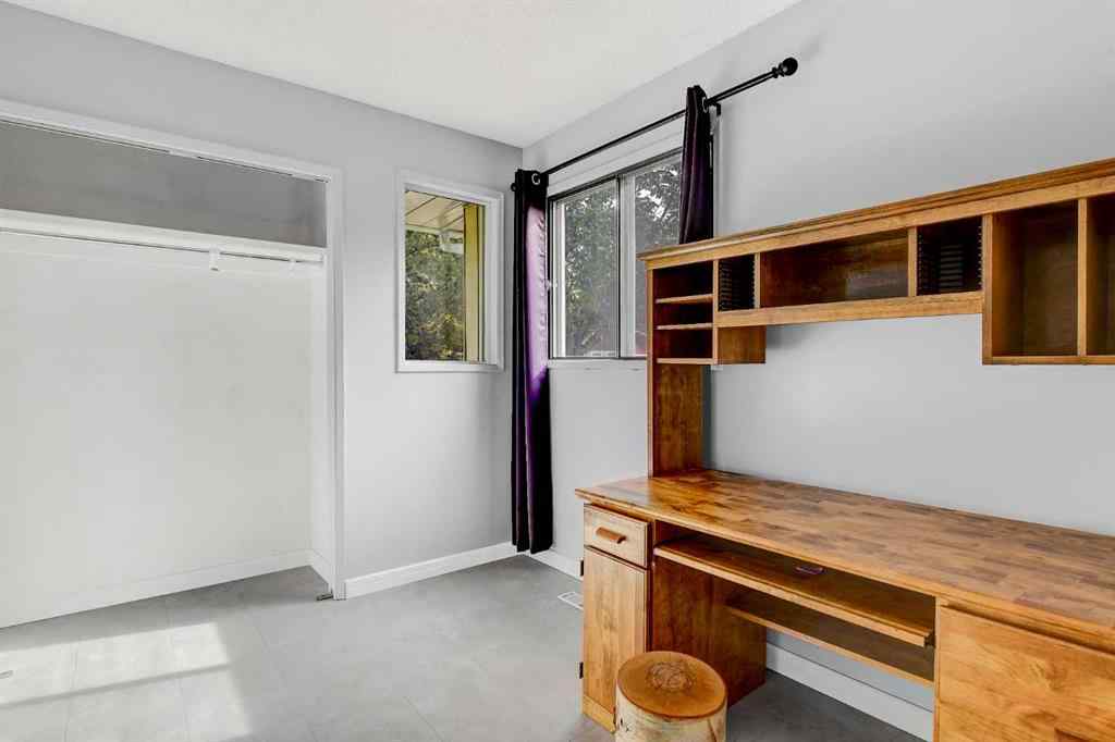 MLS® A2259340 - 6910 94 Street  in South Patterson Place Grande Prairie, Residential