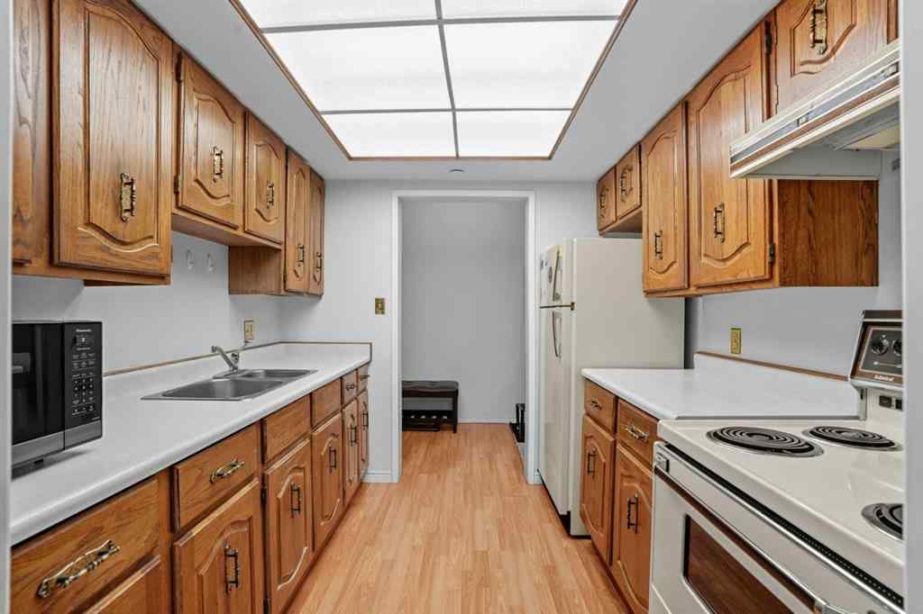 MLS® A2259343 - Unit #109 3730 50 Street NW in Varsity Calgary, Residential