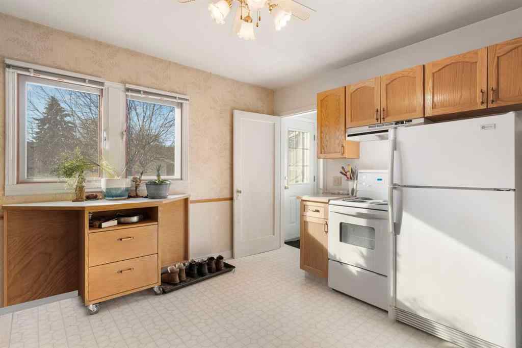 MLS® A2259344 - 4327 20 Avenue NW in Montgomery Calgary, Residential