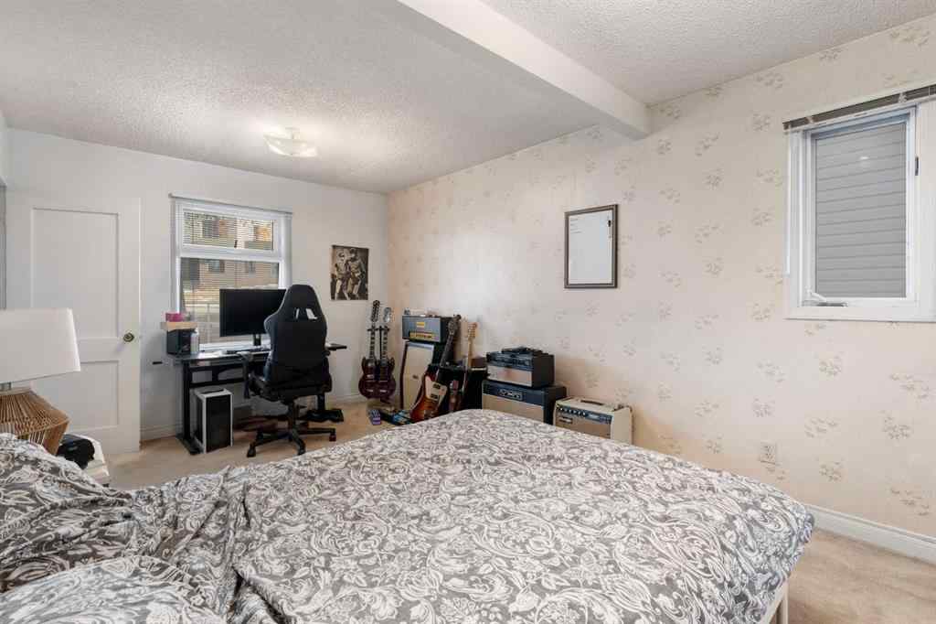 MLS® A2259344 - 4327 20 Avenue NW in Montgomery Calgary, Residential