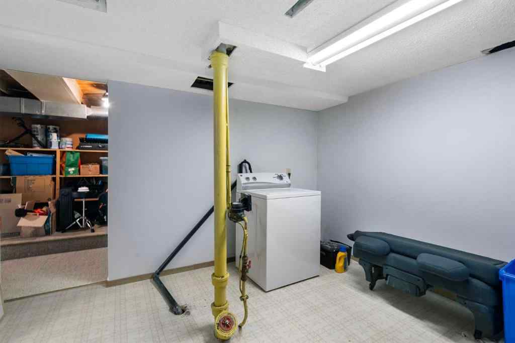 MLS® A2259344 - 4327 20 Avenue NW in Montgomery Calgary, Residential