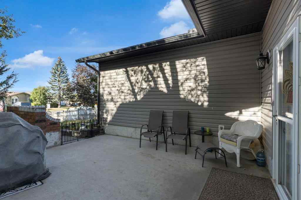 MLS® A2259348 - 31 Rundlelawn Court NE in Rundle Calgary, Residential