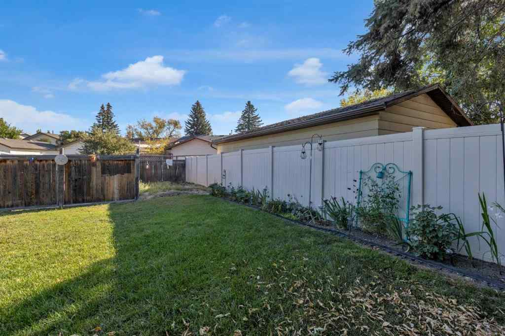 MLS® A2259348 - 31 Rundlelawn Court NE in Rundle Calgary, Residential