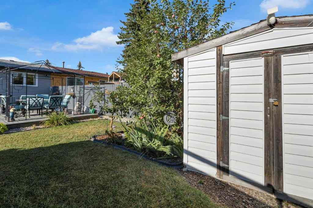 MLS® A2259348 - 31 Rundlelawn Court NE in Rundle Calgary, Residential