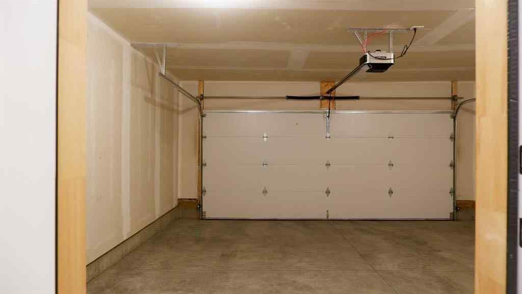 MLS® A2259351 - 124 Savanna Street NE in Saddle Ridge Calgary, Residential