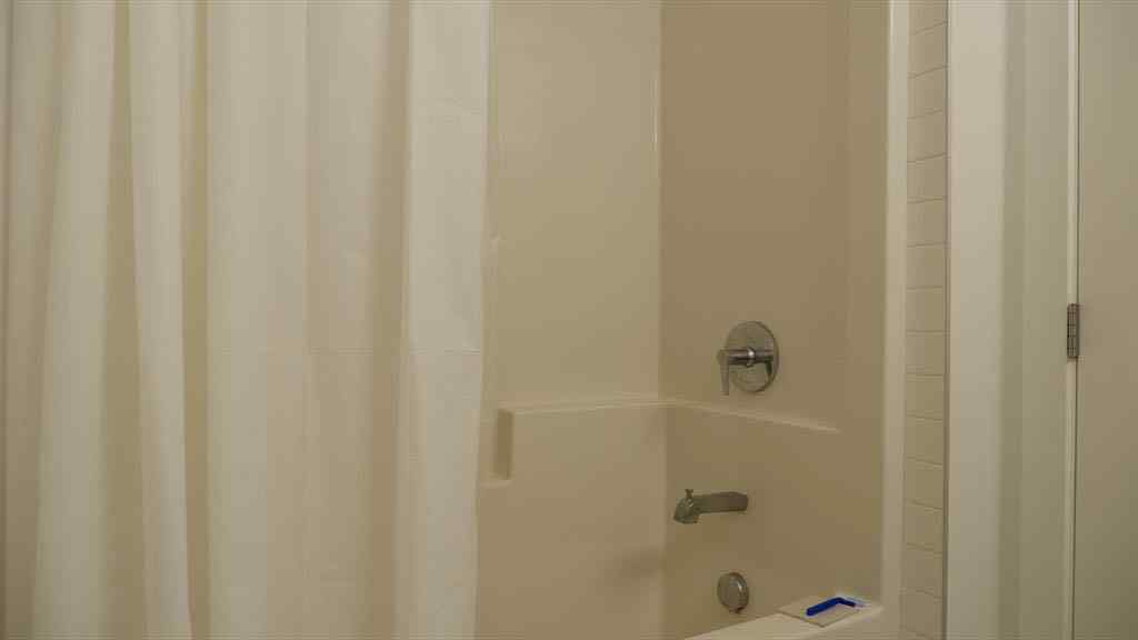 MLS® A2259351 - 124 Savanna Street NE in Saddle Ridge Calgary, Residential