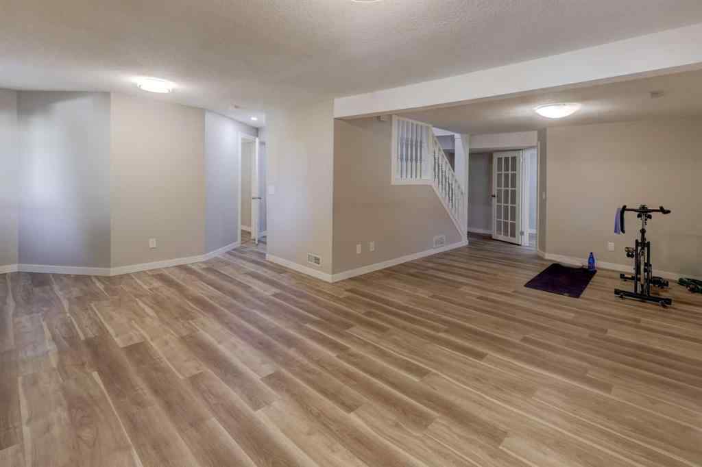 MLS® A2259356 - 139 Berkshire Place NW in Beddington Heights Calgary, Residential