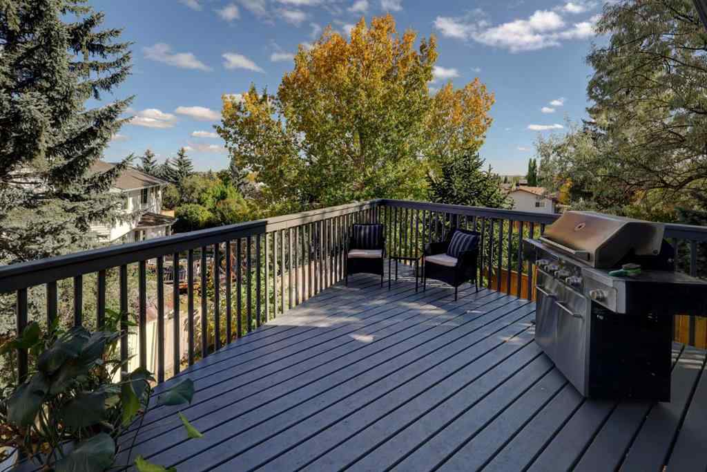 MLS® A2259356 - 139 Berkshire Place NW in Beddington Heights Calgary, Residential