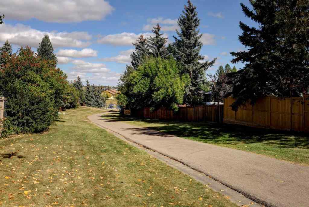 MLS® A2259356 - 139 Berkshire Place NW in Beddington Heights Calgary, Residential