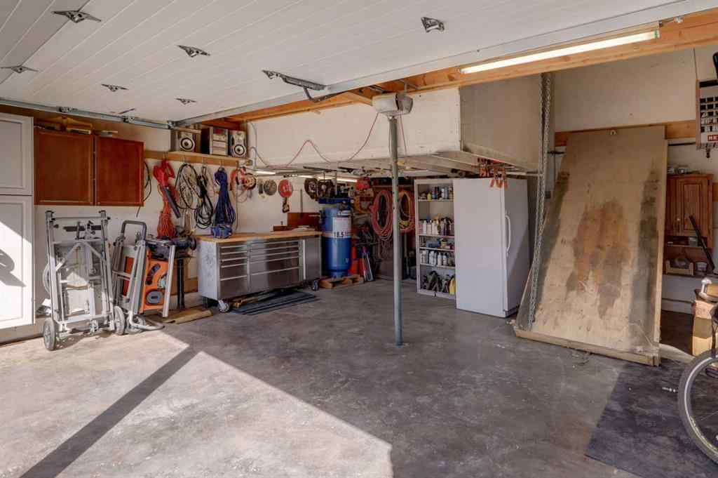 MLS® A2259356 - 139 Berkshire Place NW in Beddington Heights Calgary, Residential