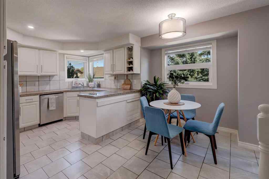 MLS® A2259356 - 139 Berkshire Place NW in Beddington Heights Calgary, Residential