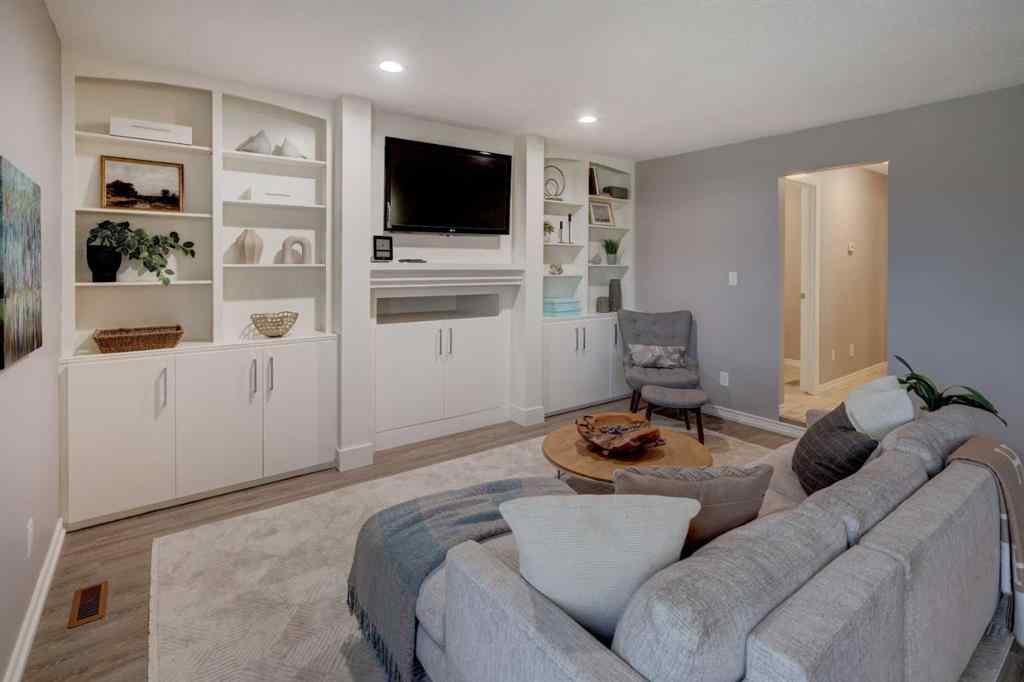 MLS® A2259356 - 139 Berkshire Place NW in Beddington Heights Calgary, Residential