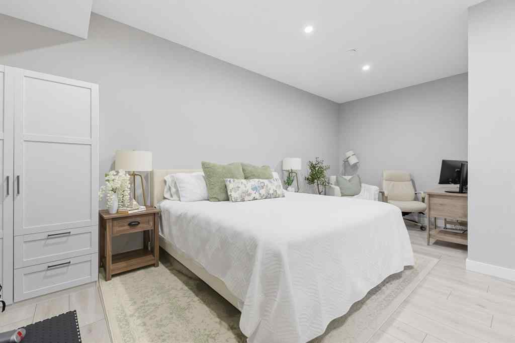 MLS® A2259357 - 3096 85 Street SW in Springbank Hill Calgary, Residential