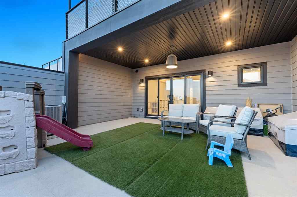 MLS® A2259357 - 3096 85 Street SW in Springbank Hill Calgary, Residential