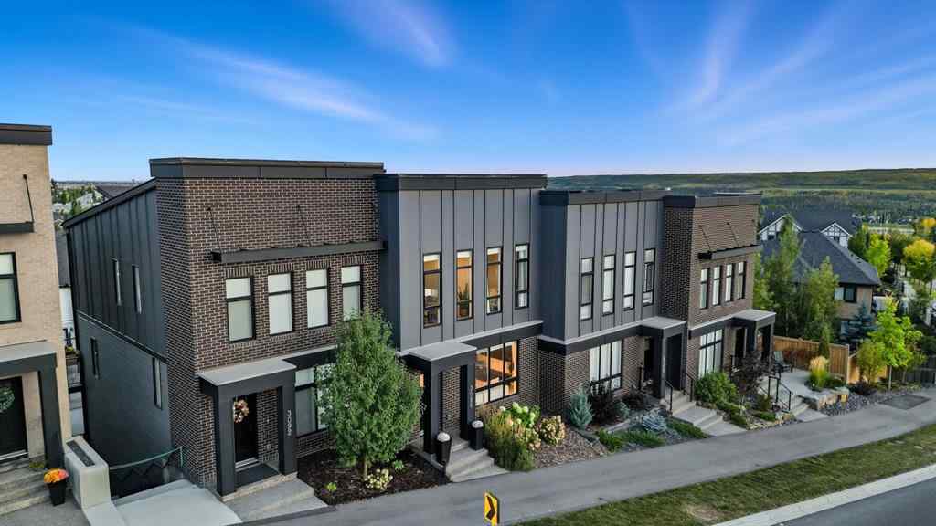 MLS® A2259357 - 3096 85 Street SW in Springbank Hill Calgary, Residential