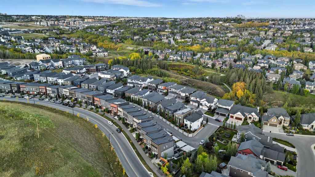 MLS® A2259357 - 3096 85 Street SW in Springbank Hill Calgary, Residential