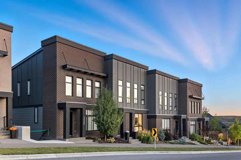 MLS® A2259357 - 3096 85 Street SW in Springbank Hill Calgary, Residential