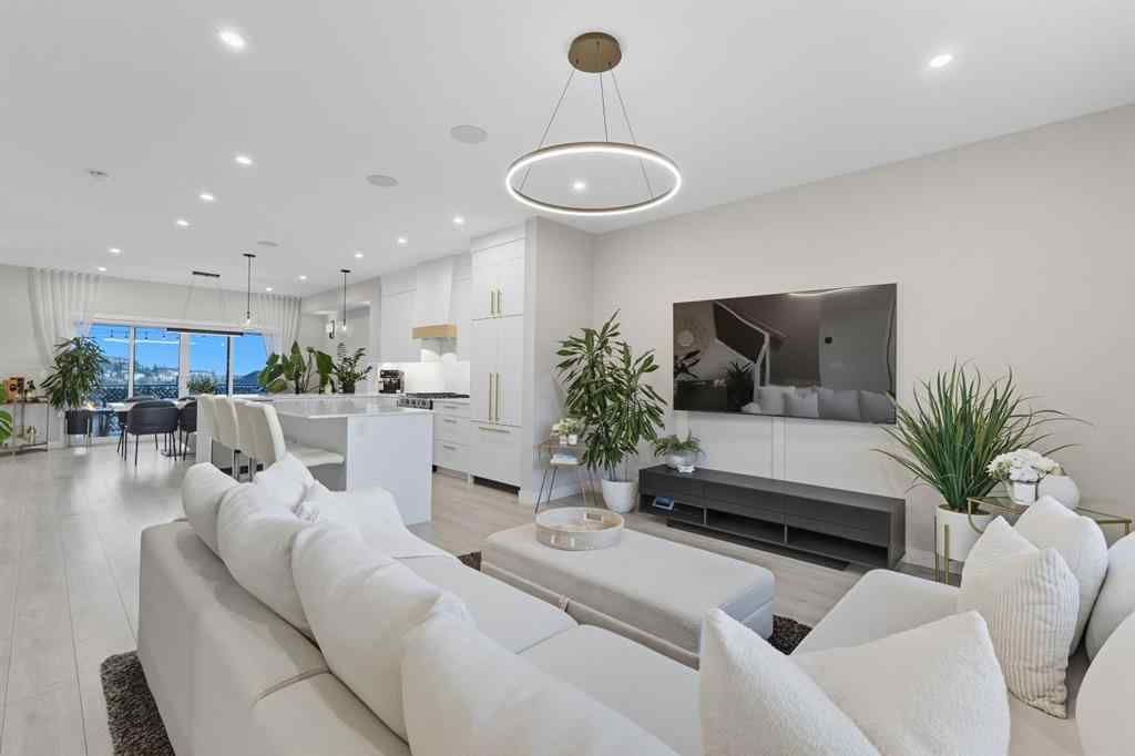 MLS® A2259357 - 3096 85 Street SW in Springbank Hill Calgary, Residential