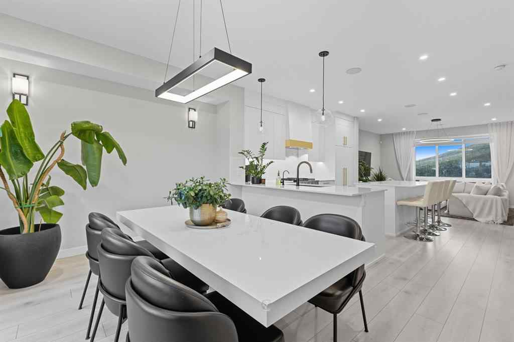 MLS® A2259357 - 3096 85 Street SW in Springbank Hill Calgary, Residential