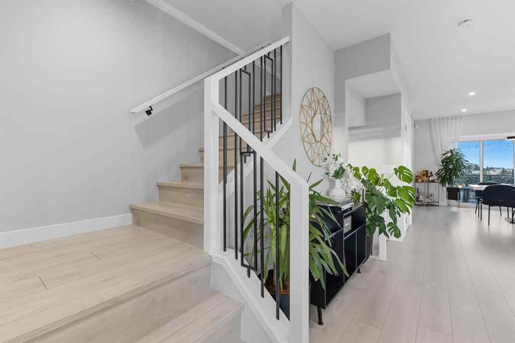 MLS® A2259357 - 3096 85 Street SW in Springbank Hill Calgary, Residential