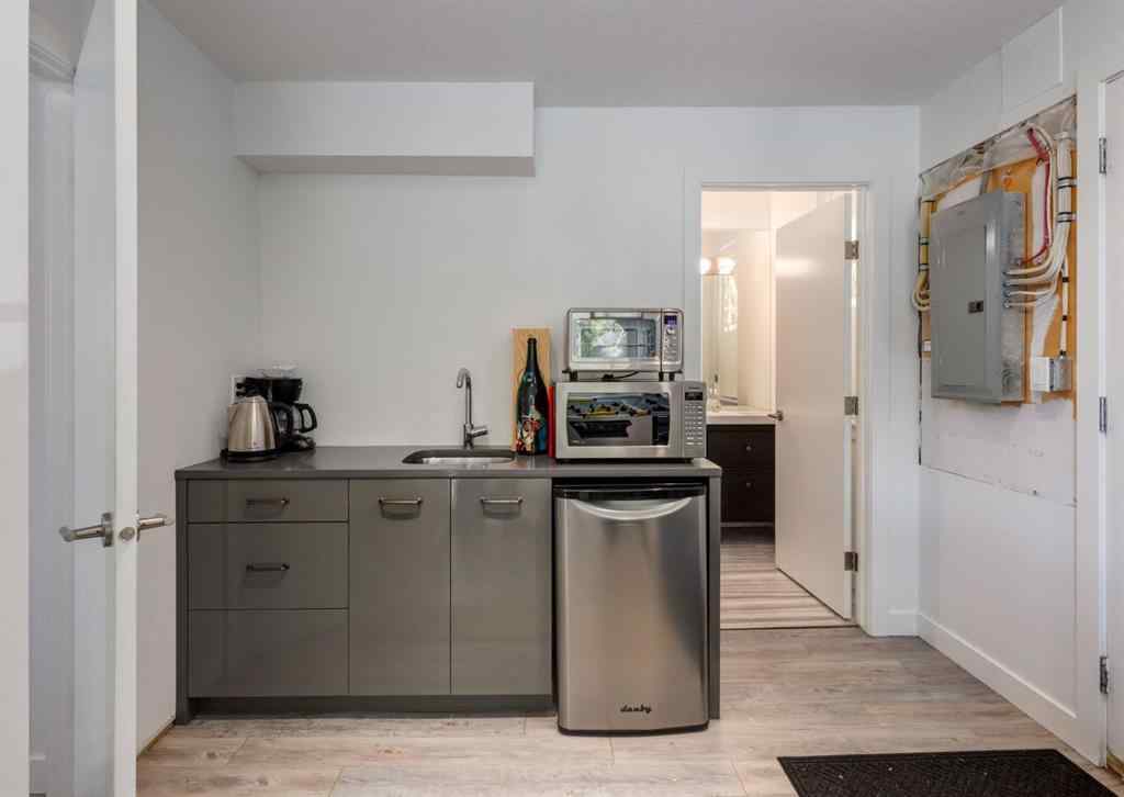 MLS® A2259360 - 2020 2 Street SW in Mission Calgary, Residential