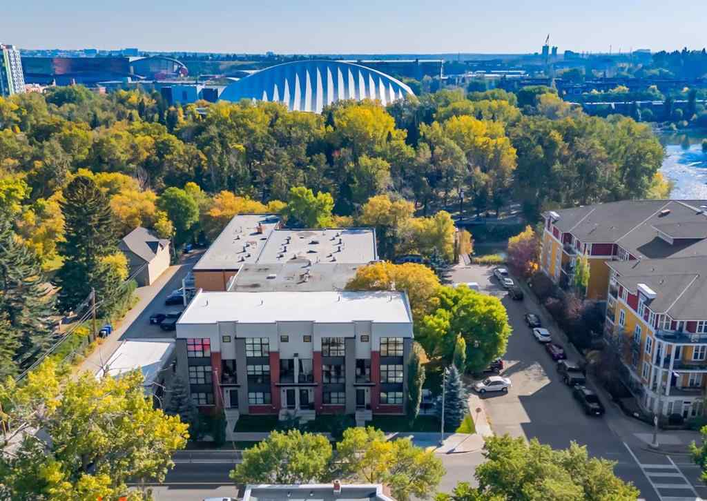 MLS® A2259360 - 2020 2 Street SW in Mission Calgary, Residential