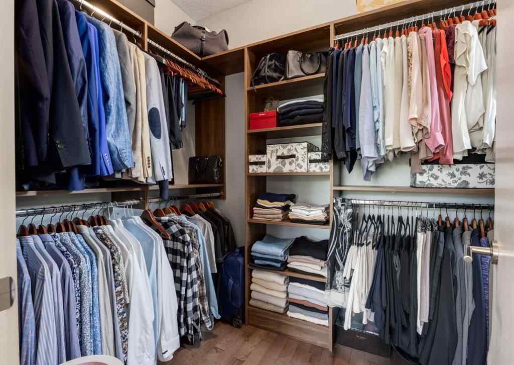 MLS® A2259360 - 2020 2 Street SW in Mission Calgary, Residential