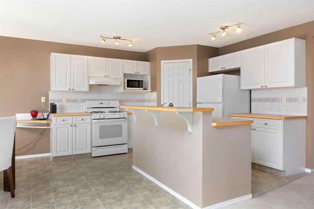 MLS® A2259362 - 52 Citadel Vista Green NW in Citadel Calgary, Residential