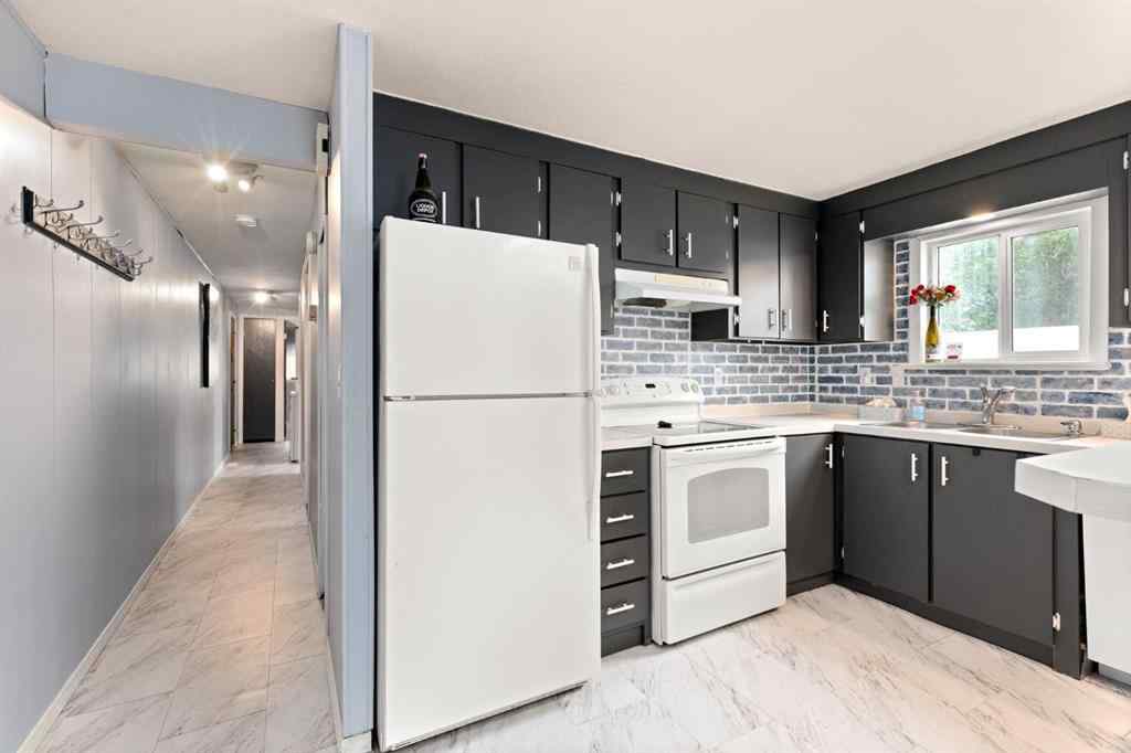 MLS&reg; # A2259375 - 219 Fairchild Street SW in NONE Medicine Hat, Mobile Open Houses