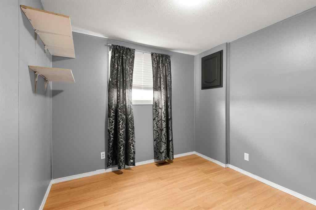 MLS&reg; # A2259375 - 219 Fairchild Street SW in NONE Medicine Hat, Mobile Open Houses