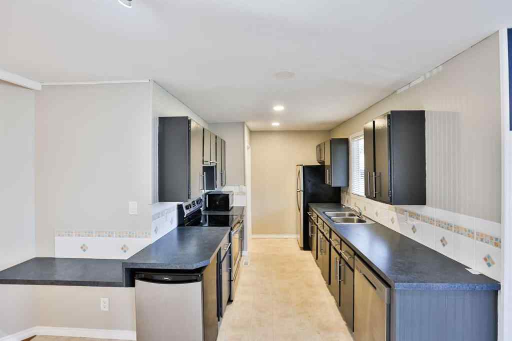 MLS® A2259384 - 41 W 300 N   in NONE Raymond, Residential