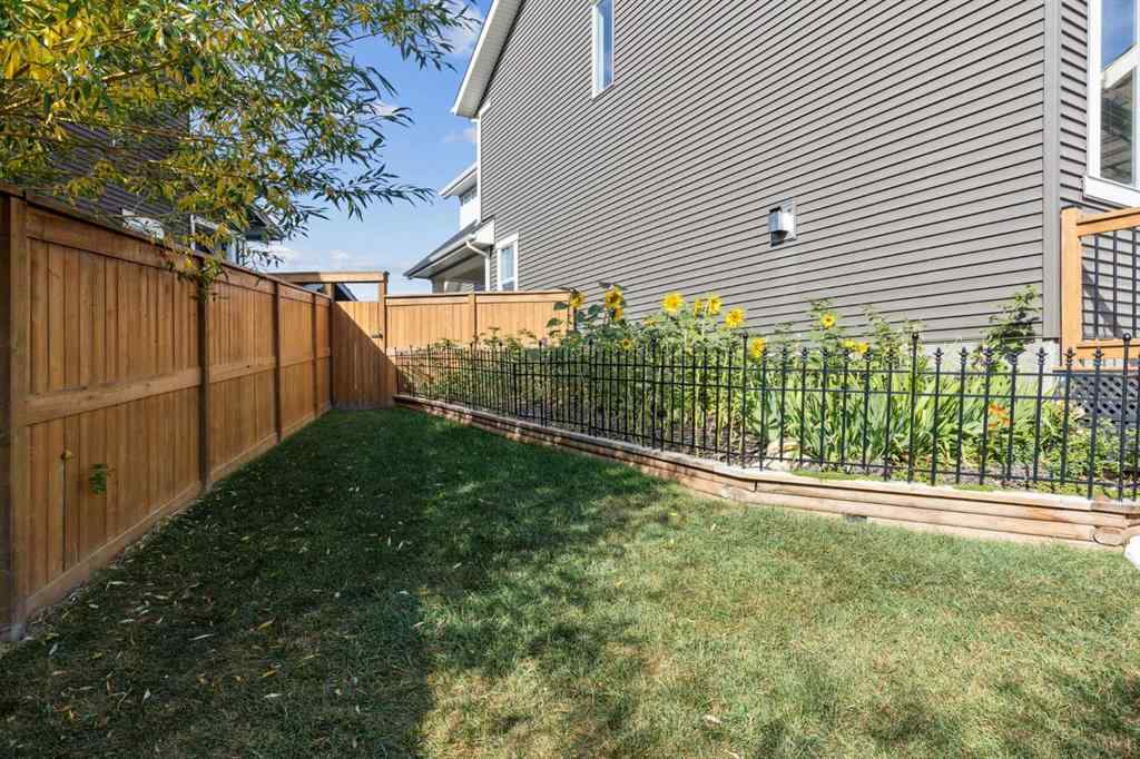 MLS® A2259386 - 36 Sunrise Crescent  in Sunset Ridge Cochrane, Residential